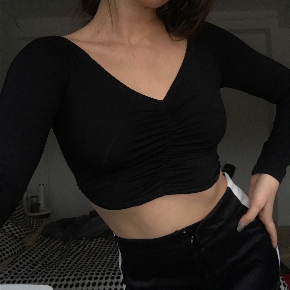 V neck crop top